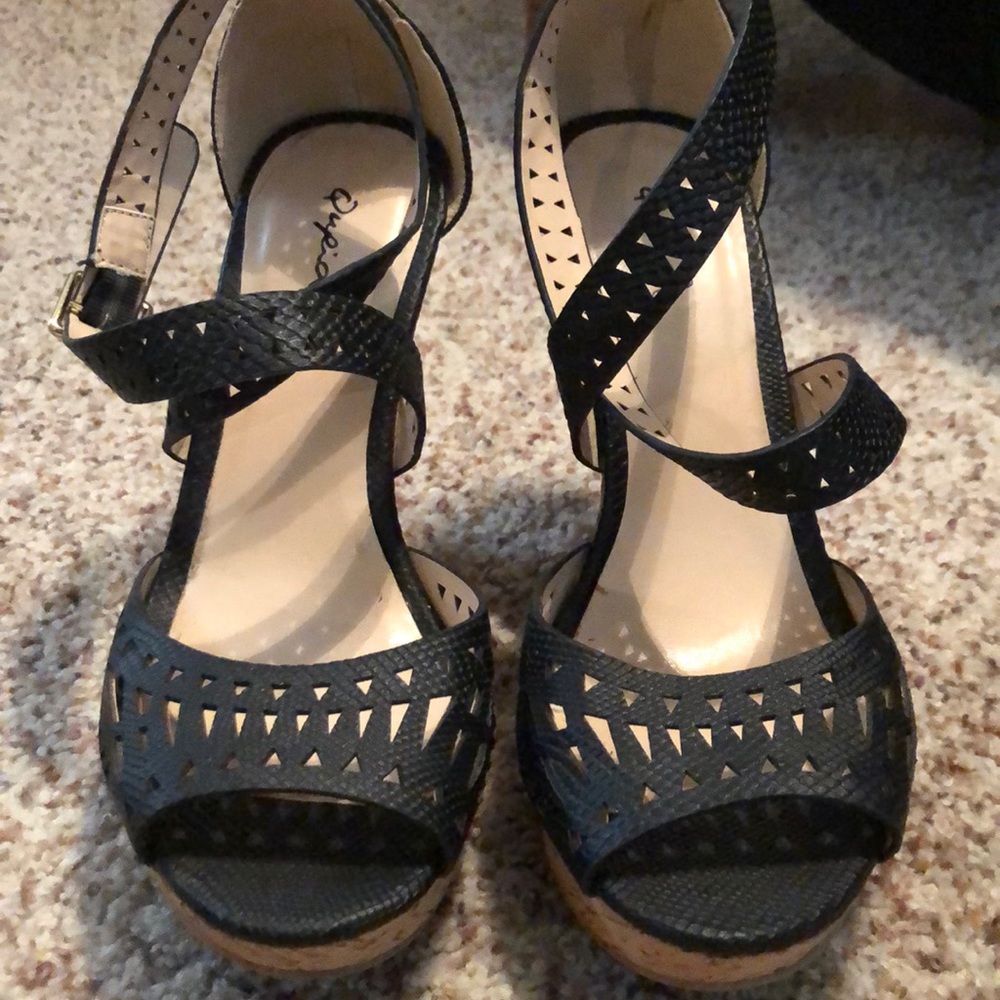 Black wedges; size 7.5